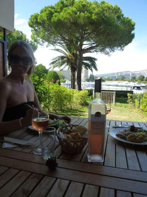 Luxury 3 Piece Garden Apartment In Cannes Marina Mandelieu Exteriör bild